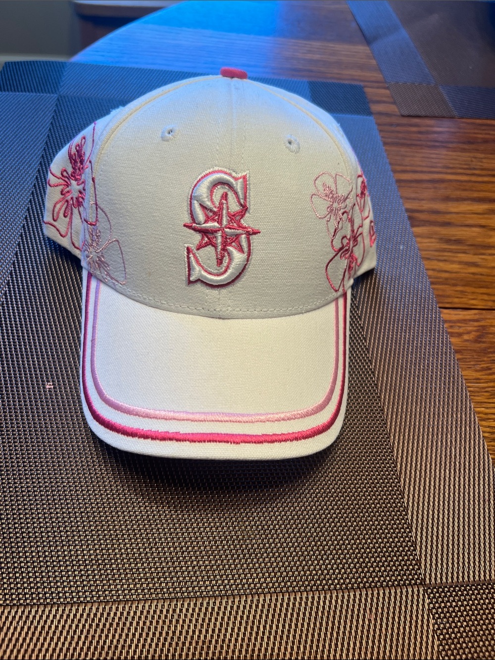 New Era White and Pink Floral Embroidered Kids Baseball Cap Seattle Mariners